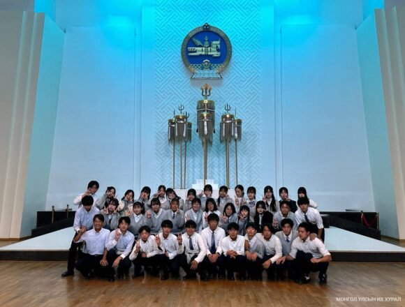 “Парламентын боловсрол” хөтөлбөрт хамрагдахаар Япон Улсаас сурагчид зорин ирлээ