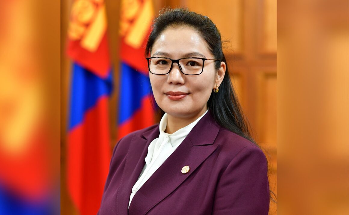 УИХ-ын Парламентын судалгаа, хөгжлийн хүрээлэнгийн захирлаар Д.Бумдарийг томилов