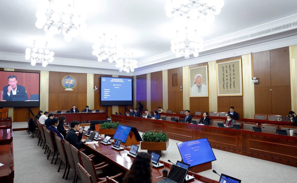 АҮББХ: Монгол Улсын 2025 оны төсвийн тухай хуулийн төслийн хоёр дахь хэлэлцүүлгийг хийв