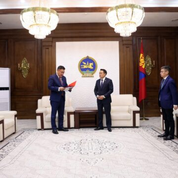 Хэлэлцээрт оруулсан нэмэлт, өөрчлөлтийг хүлээн зөвшөөрч, соёрхон батлах тухай хуулийн төслийг өргөн барив