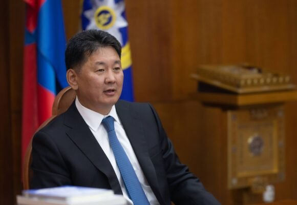 МУ-ын Ерөнхийлөгч Ухнаагийн Хүрэлсүх АНУ-ын Ерөнхийлөгч Доналд Ж.Трамп-д баяр хүргэж захидал илгээлээ