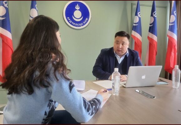 Төрсөн эцэгтээ хүчиндүүлсэн бүсгүй АН-ын дэргэдэх Хүний эрхийн хороонд ханджээ