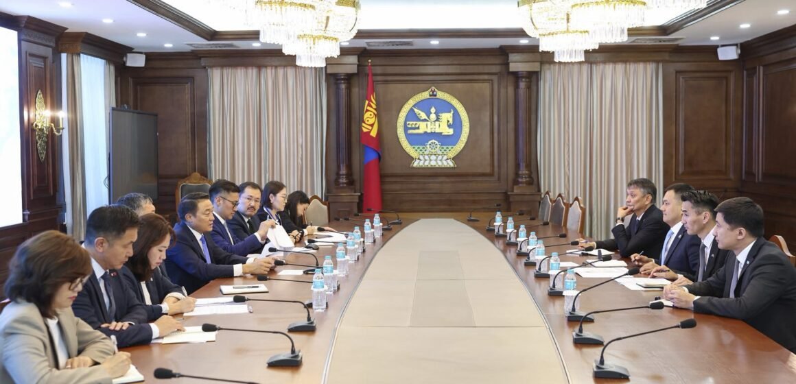 УИХ-ын дарга Д.Амарбаясгалан БНКУ-аас Монгол Улсад суугаа Элчин сайд Алмас Сейтакыновыг хүлээн авч уулзлаа.