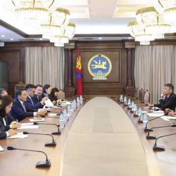 12 УИХ-ын дарга Д.Амарбаясгалан БНКУ-аас Монгол Улсад суугаа Элчин сайд Алмас Сейтакыновыг хүлээн авч уулзлаа.