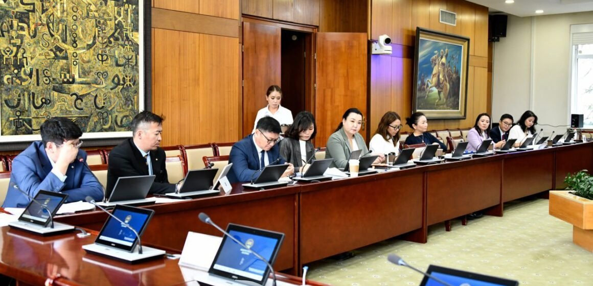 Улсын тусгай хамгаалалтад авсан газар нутгийн хил заагийг тогтоох, Улсын Их Хурлын тогтоолын биелэлтийг хангах асуудлаар санал солилцов