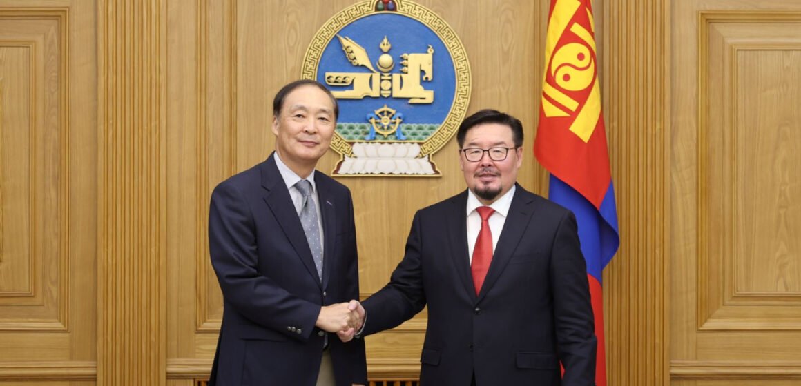 Ерөнхий сайд Г.Занданшатар 30 жилийн хамтын ажиллагаанд талархал илэрхийллээ