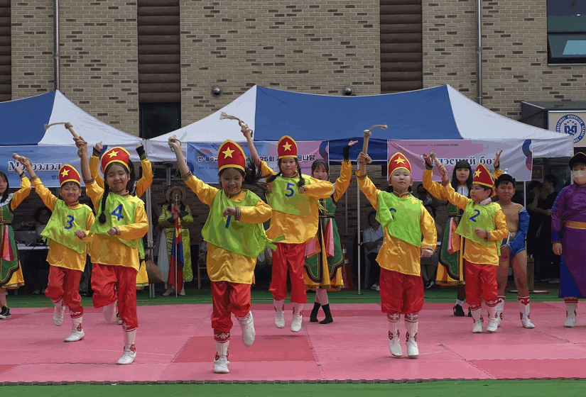 Сөүл дэх Монгол сургуулийн “Монгол Наадам” болов