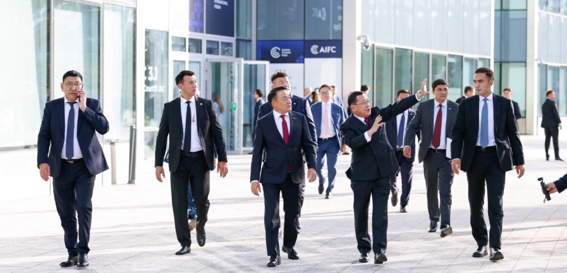 Д.Амарбаясгалан: Парламентын зүгээс холбогдох хуулиудад нэмэлт, өөрчлөлт оруулж, цахим шилжилтийг эрх зүйн орчноор дэмжинэ