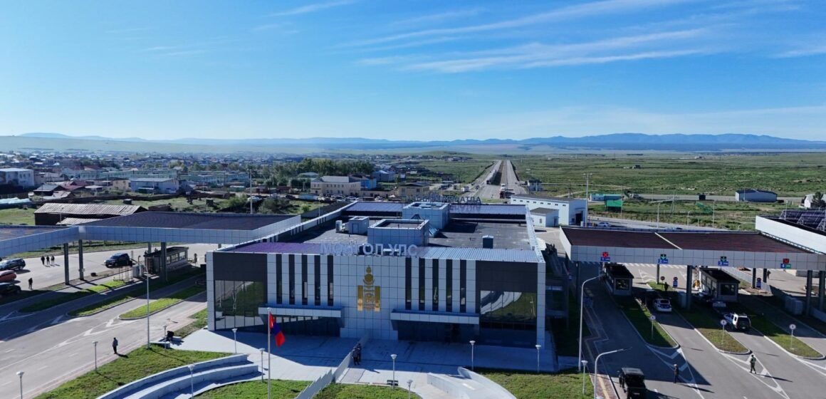 Алтанбулаг боомтыг шинэчилснээр өдөрт нэвтрэх зорчигчдын тоо гурав, ачаа тээврийн урсгал дөрөв дахин нэмэгдэх боломжтой боллоо