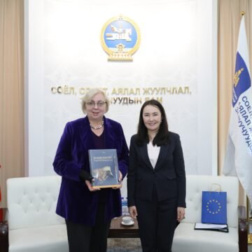 Соёл, спорт, аялал жуулчлал, залуучуудын сайд Ч.Ундрам Европын Холбооноос Монгол Улсад суугаа Онц бөгөөд Бүрэн эрхт Элчин сайд Ина Марчюлёните-г 2025 оны 09 дүгээр сарын 26-ны өдөр хүлээн авч уулзав.