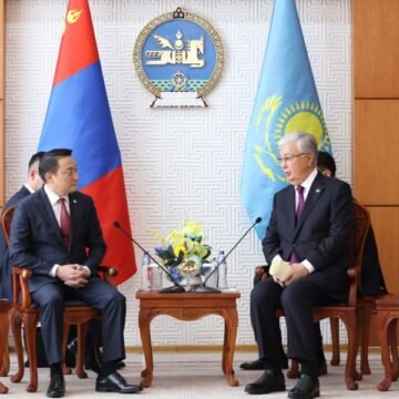 Монгол Улсын Их Хурлын дарга Д.Амарбаясгалан БНКУ-ын Ерөнхийлөгч К.Токаевт бараалхав