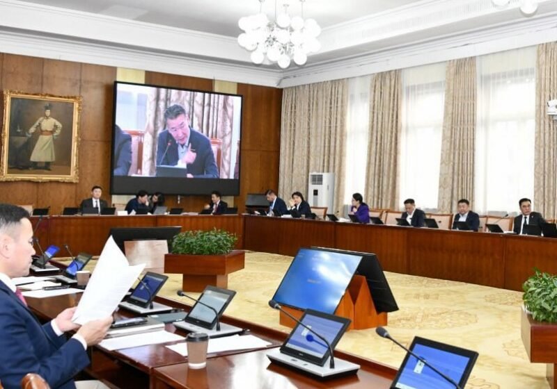 Тамхины хяналтын тухай хуульд нэмэлт, өөрчлөлт оруулах тухай хуулийн төслийг өргөн мэдүүллээ