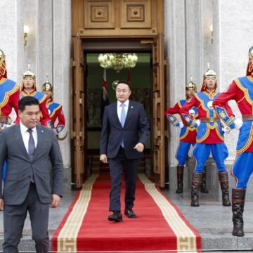 УИХ-ын дарга Д.Амарбаясгалан Шинэ Зеланд Улсын Парламентын Төлөөлөгчдийн танхимын дарга Жерард Браунли-г угтан авлаа