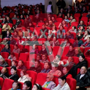 УИХ-ын гишүүн С.Эрдэнэбат тэтгэвэр, тэтгэмжийн талаар ахмадуудад мэдээлэл өглөө