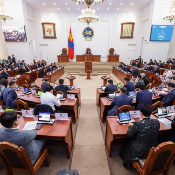 УИХ-ын даргыг үүрэгт ажлаас нь чөлөөлж, Монгол Улсын 2026 оны төсвийн тухай хуулийн төслүүдийг гурав дахь хэлэлцүүлэгт шилжүүлэв