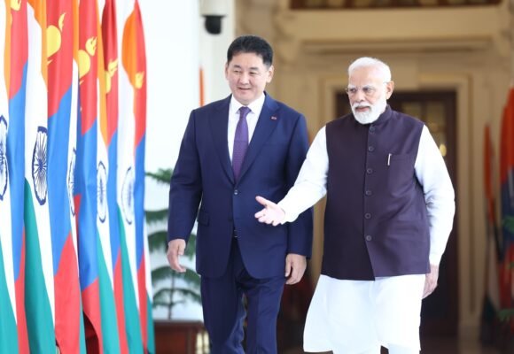 Ерөнхийлөгч У.Хүрэлсүх, Ерөнхий сайд Н.Моди нар ”Стратегийн түншлэл”-ийг бэхжүүлэх тухай Хамтарсан мэдэгдэл гаргалаа