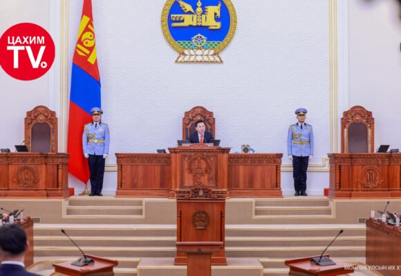 УИХ-ын дарга Н.Учрал: Үндсэн хуулиа дээдлэн сахих, эрх, үүргийн нэгдлийг хангах, тэгш эрх, шударга ёс энэ танхимаас эхэлж байх ёстой