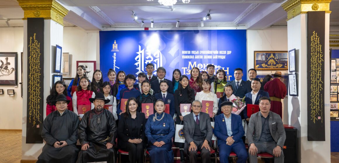 Мөнх тэнгэрийн бичиг-2025” монгол уран бичлэгийн шилдгүүд тодорлоо