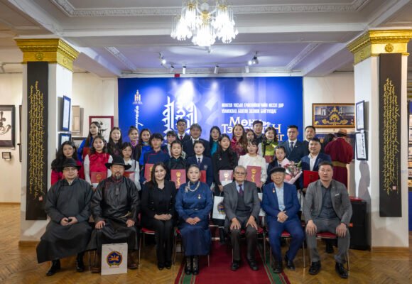 Мөнх тэнгэрийн бичиг-2025” монгол уран бичлэгийн шилдгүүд тодорлоо