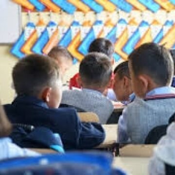 Сурагчдын улирлын амралтын хуваарь