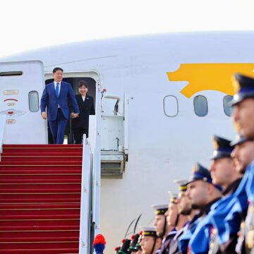 Ерөнхийлөгч У.Хүрэлсүх төрийн айлчлал хийхээр Бүгд Найрамдах Итали Улсад хүрэлцэн ирлээ