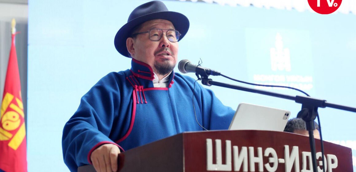 Солонготын даваанаас Хөвсгөл аймгийн Жаргалант – Шинэ-Идэр – Мөрөн чиглэлд 157км босоо тэнхлэгийн авто замын ажлыг ирэх онд эхлүүлэхээр төлөвлөж байна.