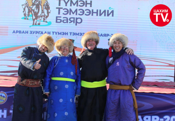 “Түмэн тэмээний баяр”-ыг гадаадын 200 гаруй  жуулчид үзэж байна