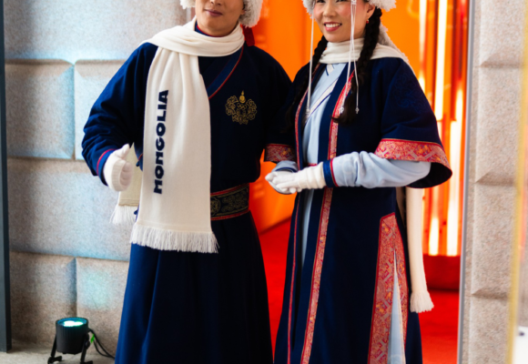 МОНГОЛ НООЛУУРААР УРЛАСАН ҮНДЭСНИЙ ДЭЭЛ МИЛАНЫ ЗАГВАРЫН ТАЙЗЫГ ЧИМЭВ