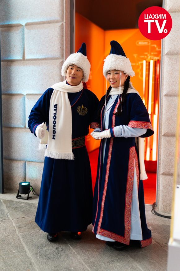 МОНГОЛ НООЛУУРААР УРЛАСАН ҮНДЭСНИЙ ДЭЭЛ МИЛАНЫ ЗАГВАРЫН ТАЙЗЫГ ЧИМЭВ