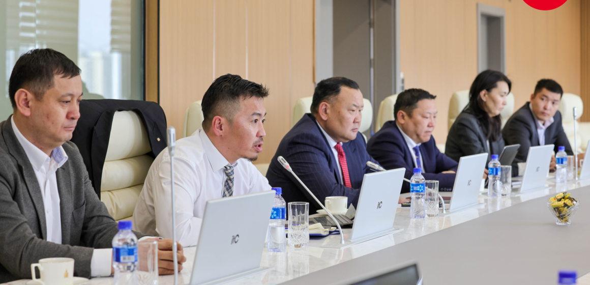 АМНАТ-ӨӨС ОРОН НУТГИЙН ХӨГЖЛИЙН НЭГДСЭН САНД ХУВААРИЛАХ ХЭМЖЭЭГ НЭМЭГДҮҮЛЭХ ТАЛААР ЭДИЙН ЗАСГИЙН ХӨГЖЛИЙН ЯАМТАЙ САНАЛ СОЛИЛЦЛОО