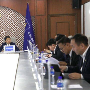 Боловсролын яамны Нэгдсэн Төслийн Удирдах Хорооны анхдугаар хурал өнөөдөр боллоо. Хурлаар хэрэгжиж буй гадаад, дотоодын санхүүжилттэй төслүүдийн явц, 2026 оны төлөвлөгөө, цаашдын зохион байгуулалтын асуудлыг хэлэлцэв.