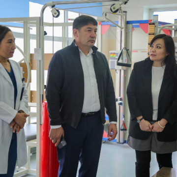 СЭРГЭЭН ЗАСАХ, ТУСЛАХ ТЕХНОЛОГИЙН ҮНДЭСНИЙ ТӨВИЙН ХАРЬЯА СЭРГЭЭН ЗАСАХ ЭМНЭЛЭГТ АЖИЛЛАЛАА