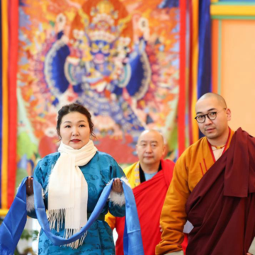 Очирдара шүтээнд мандал өргөж, төр түмний буян заяаг даатгалаа