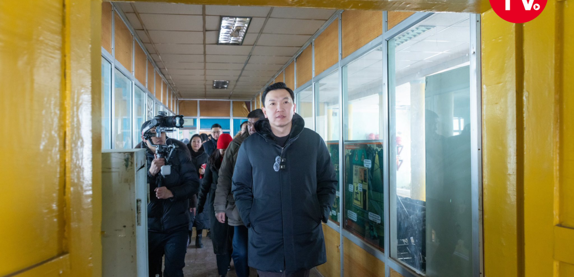 Монгол Улсын хойд хилийн бүс, Ардын хувьсгалын ялалтын өлгий нутаг Сэлэнгэ аймгийн Алтанбулаг сумаас төвийн бүсийн иргэдтэй хийх уулзалтаа эхлүүлж байна.