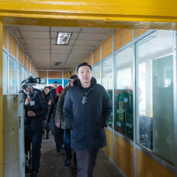 Монгол Улсын хойд хилийн бүс, Ардын хувьсгалын ялалтын өлгий нутаг Сэлэнгэ аймгийн Алтанбулаг сумаас төвийн бүсийн иргэдтэй хийх уулзалтаа эхлүүлж байна.