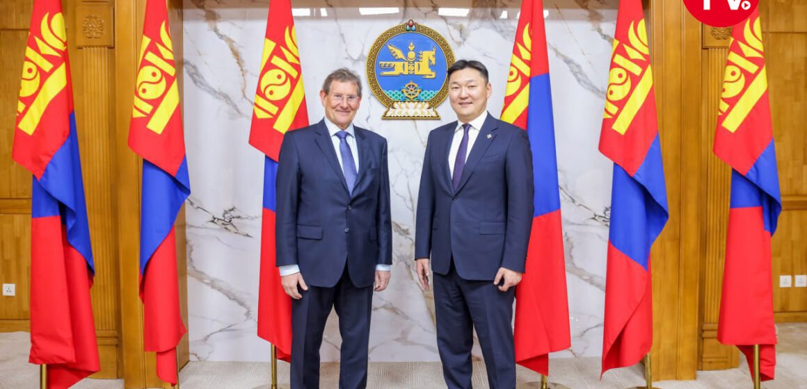 Люксембургийн Их Гүнт Улсын парламентын Гадаад бодлогын байнгын хорооны дарга Гүсти Граас тэргүүтэй төлөөлөгчид Монгол Улсад айлчилж байна