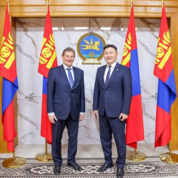 Люксембургийн Их Гүнт Улсын парламентын Гадаад бодлогын байнгын хорооны дарга Гүсти Граас тэргүүтэй төлөөлөгчид Монгол Улсад айлчилж байна