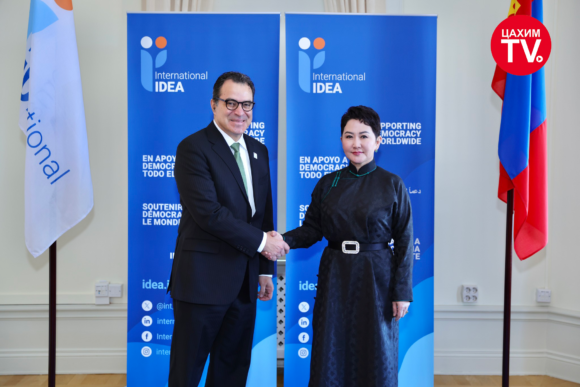 ГАДААД ХАРИЛЦААНЫ САЙД Б.БАТЦЭЦЭГ АРДЧИЛАЛ, СОНГУУЛИЙН ТУСЛАЛЦААНЫ ОЛОН УЛСЫН ХҮРЭЭЛЭНГИЙН ЕРӨНХИЙ НАРИЙН БИЧГИЙН ДАРГА КЕВИН КАЗАС-ЗАМОРАТАЙ УУЛЗАВ