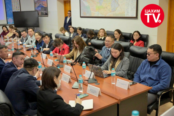 БАЯН-ӨЛГИЙ АЙМГИЙН ЭРҮҮЛ МЭНДИЙН САЛБАРЫН 130 БАЙГУУЛЛАГАД 1700 ГАРУЙ ЭМЧ, АЖИЛТАН АЖИЛЛАЖ БАЙНА