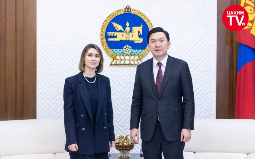 Улсын Их Хурлын дарга Н.Учрал Олборлох салбарын ил тод байдлын санаачилгын Азийн бүс хариуцсан захирал Олиана Валигуратай уулзлаа