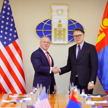 МОНГОЛ, АНУ-ЫН ХООРОНДЫН XVII УЛС ТӨРИЙН ЗӨВЛӨЛДӨХ УУЛЗАЛТ БОЛОВ