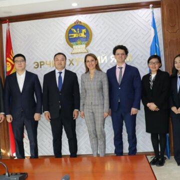 ЭРЧИМ ХҮЧНИЙ ДЭД САЙД С.ДАЛХААСҮРЭН ЕСБХБ-НЫ ТӨЛӨӨЛӨГЧИДТЭЙ АЛБАН УУЛЗАЛТ ХИЙВ