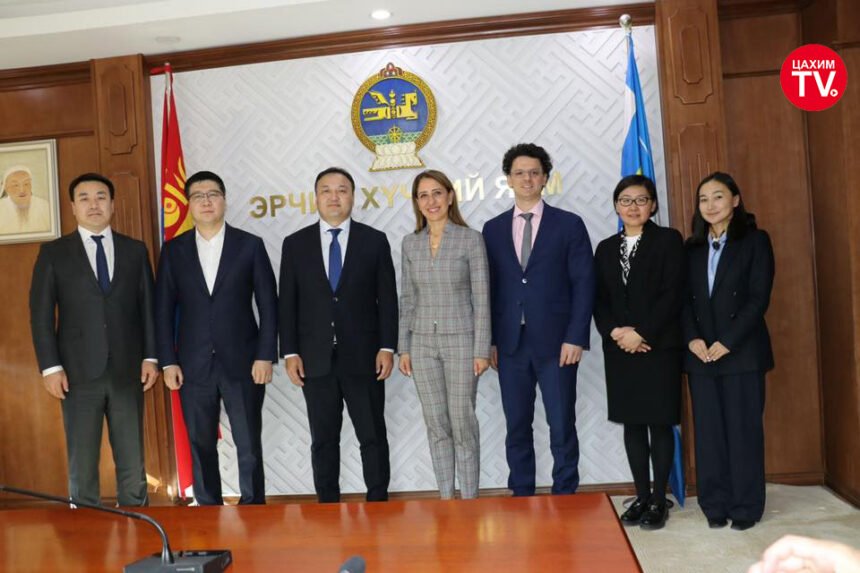 ЭРЧИМ ХҮЧНИЙ ДЭД САЙД С.ДАЛХААСҮРЭН ЕСБХБ-НЫ ТӨЛӨӨЛӨГЧИДТЭЙ АЛБАН УУЛЗАЛТ ХИЙВ