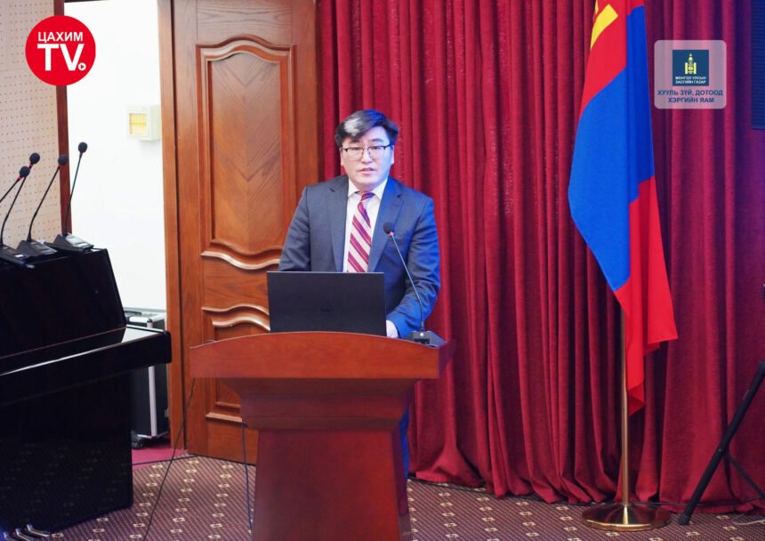 ШИНЭ АЛБАН ХААГЧДАД ЖЕНДЭРИЙН ЭРХ ТЭГШ БАЙДЛЫГ ХАНГАХ МЭДЛЭГ ОЛГОХ СУРГАЛТ БОЛЛОО