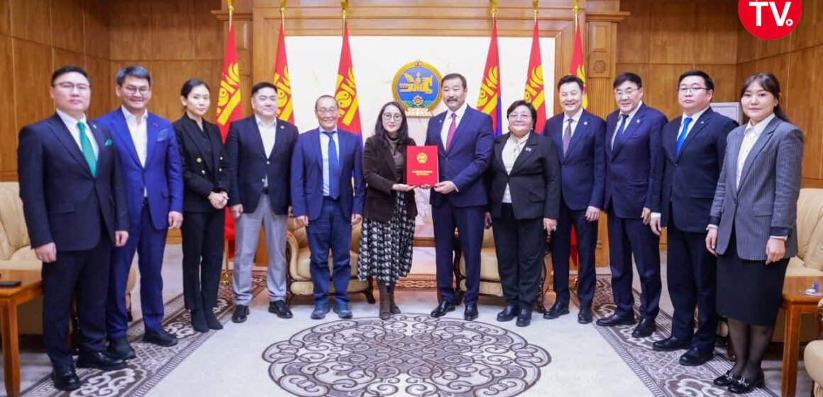 Хувь хүний орлогын албан татварын тухай хуульд өөрчлөлт оруулах тухай хуулийн төслийг өргөн мэдүүллээ