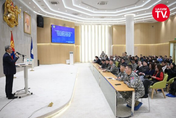 Нийслэлийн нутгийн захиргааны байгууллагуудын удирдлага, албан хаагчдад гамшгаас хамгаалах сургалт зохион байгуулж байна