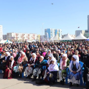 НАУРЫЗЫН БАЯРЫГ ТОХИОЛДУУЛАН ТӨВИЙН БҮСИЙН ИРГЭДЭД МЭНДЧИЛГЭЭ ДЭВШҮҮЛЛЭЭ