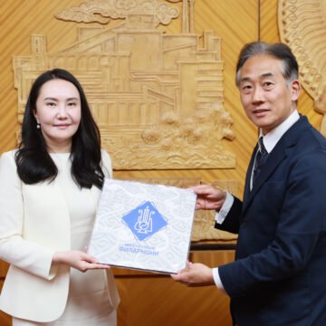 СОЁЛ, СПОРТ, АЯЛАЛ ЖУУЛЧЛАЛ, ЗАЛУУЧУУДЫН САЙД Ч.УНДРАМ ДЭЛХИЙД ТОД ХӨГЖМИЙН ЗЭМСЭГ ҮЙЛДВЭРЛЭГЧДИЙН НЭГ KAWAI КОМПАНИЙН ТӨЛӨӨЛӨГЧИДТЭЙ УУЛЗЛАА