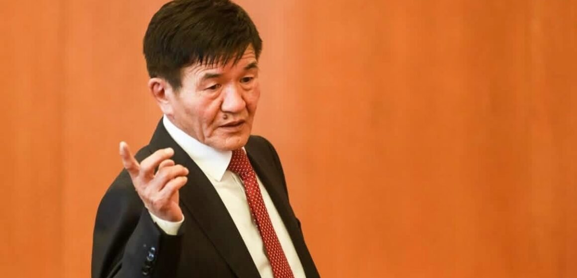 АГА ХУРЛААС: Ц.Нямдорж УИХ-ын даргын суудлыг Л.Оюун-Эрдэнийн талд өгөх ёстой гэжээ