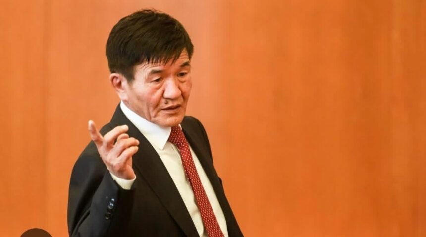 АГА ХУРЛААС: Ц.Нямдорж УИХ-ын даргын суудлыг Л.Оюун-Эрдэнийн талд өгөх ёстой гэжээ